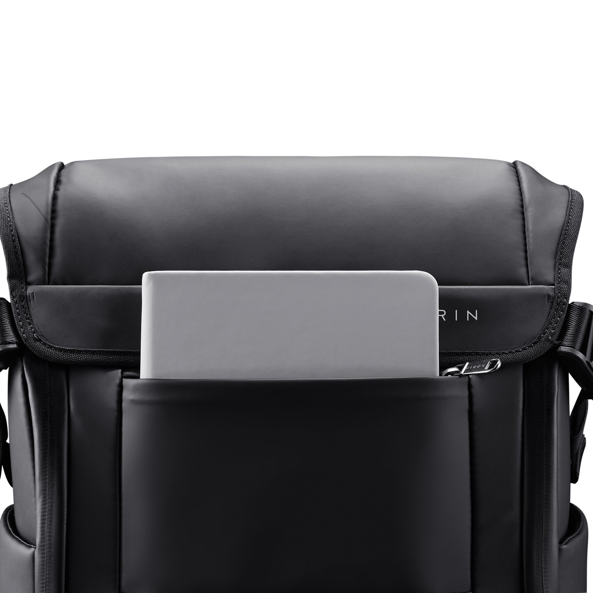 FlipPack Pro Korin Design ポーチ付き FlipPack Pro - Sleek Anti-Theft Bag with Mag-System