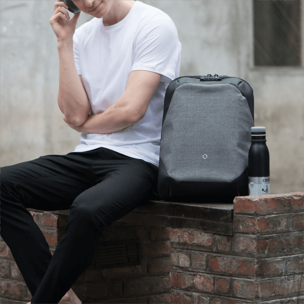 We designed the ClickPack Anti-theft Backpack as a result to combine “security, storage, convenience, comfort and beauty. ClickPack Pro is a multifunctional backpack stuck to "safety and security" with quadruple security function. Quadruple security funct